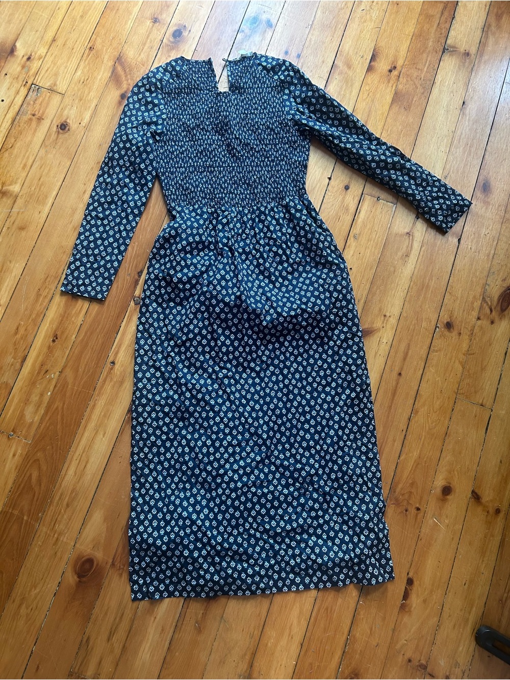 Outerknown Women's Floral long sleeve Mini  Size small